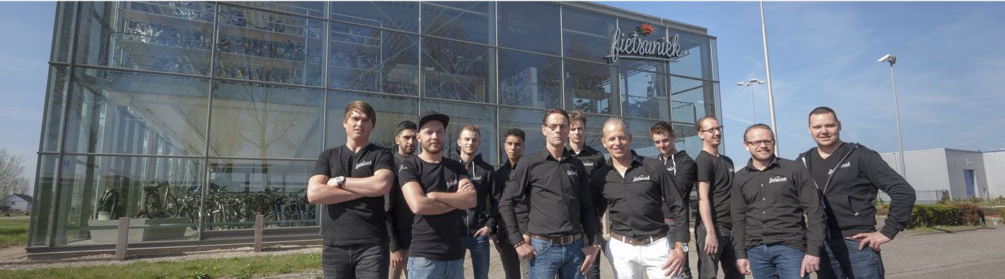 E-bike specialist team